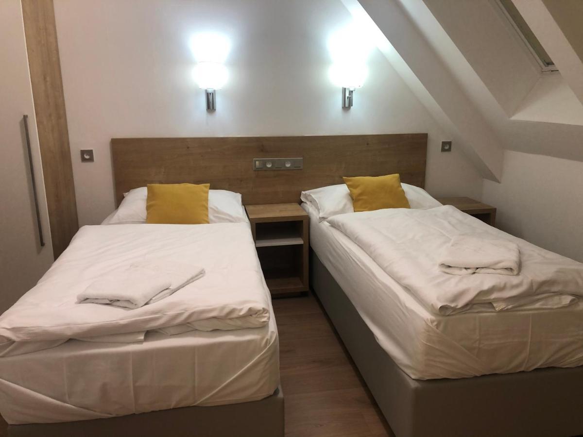 Hotel Slavia Boskovice Esterno foto