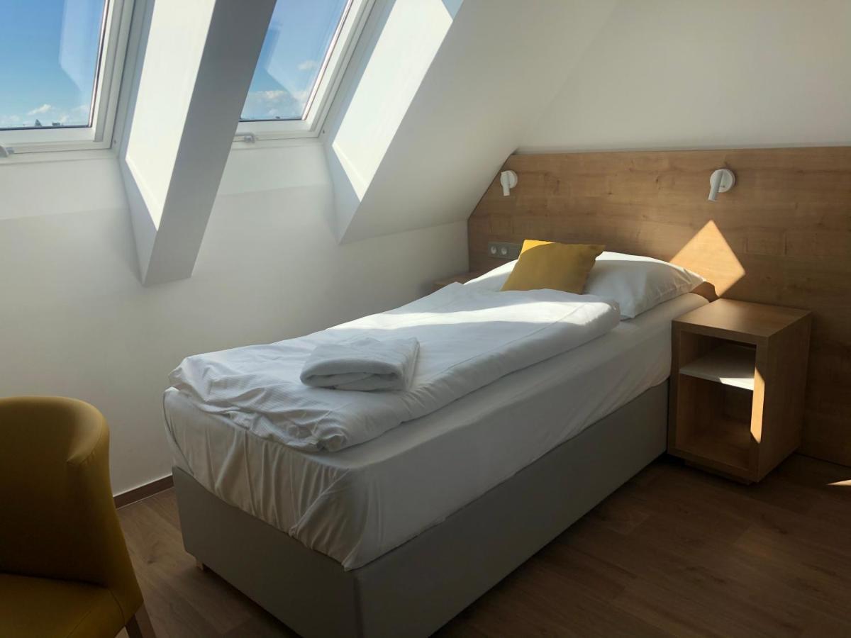 Hotel Slavia Boskovice Esterno foto