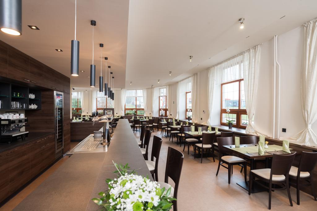 Hotel Slavia Boskovice Esterno foto