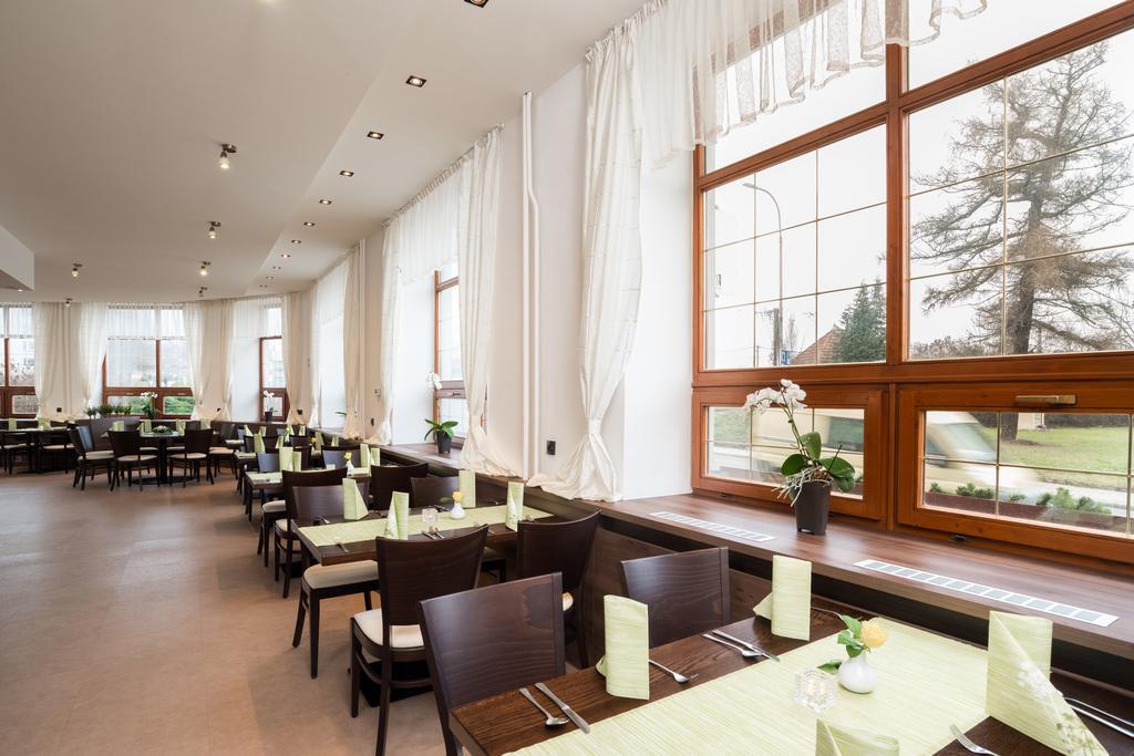 Hotel Slavia Boskovice Esterno foto