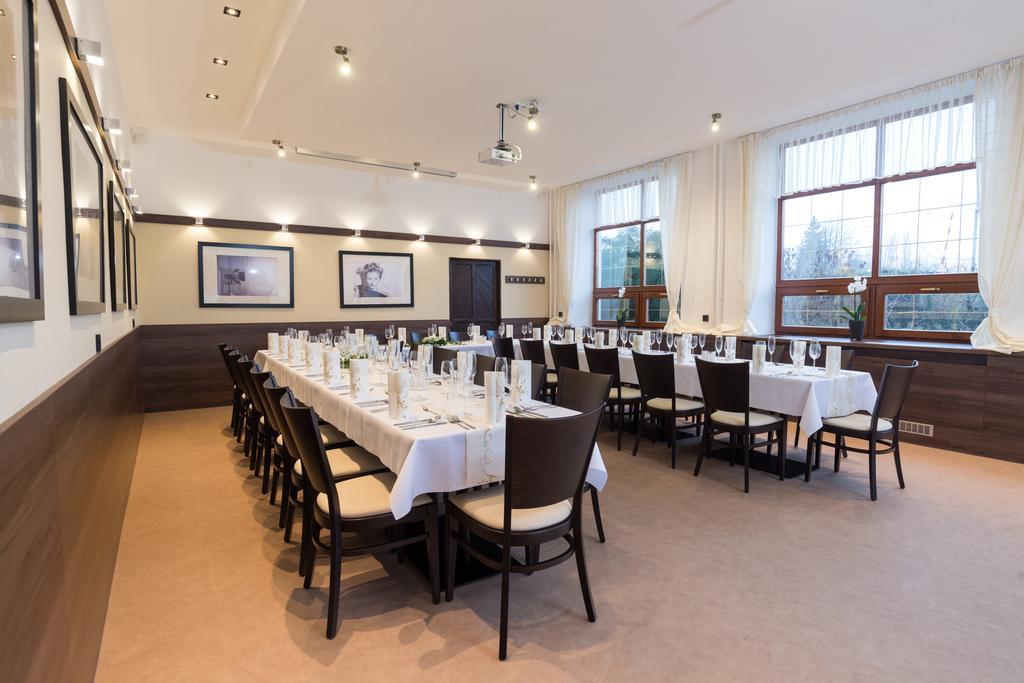 Hotel Slavia Boskovice Esterno foto