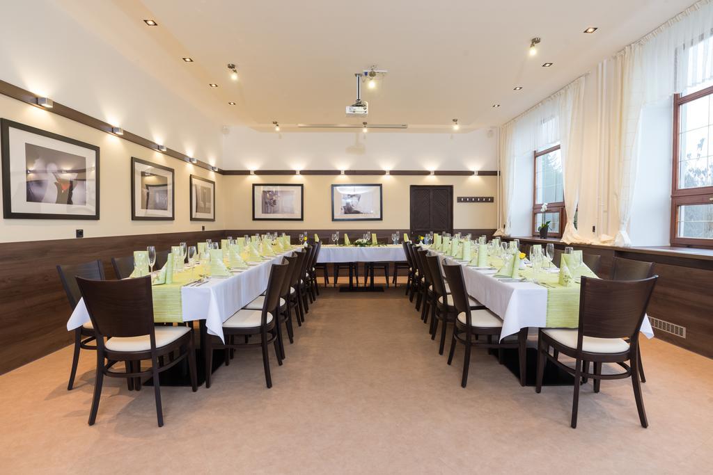 Hotel Slavia Boskovice Esterno foto