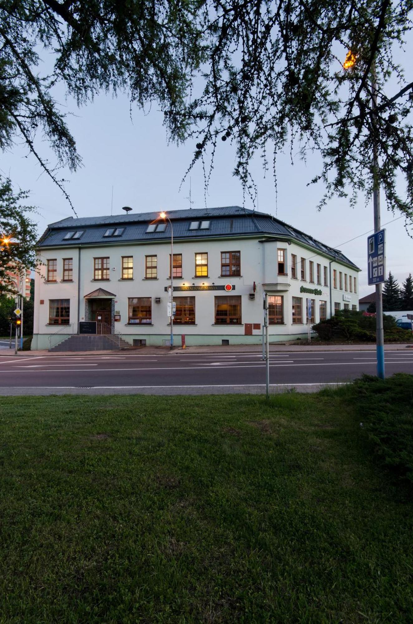 Hotel Slavia Boskovice Esterno foto